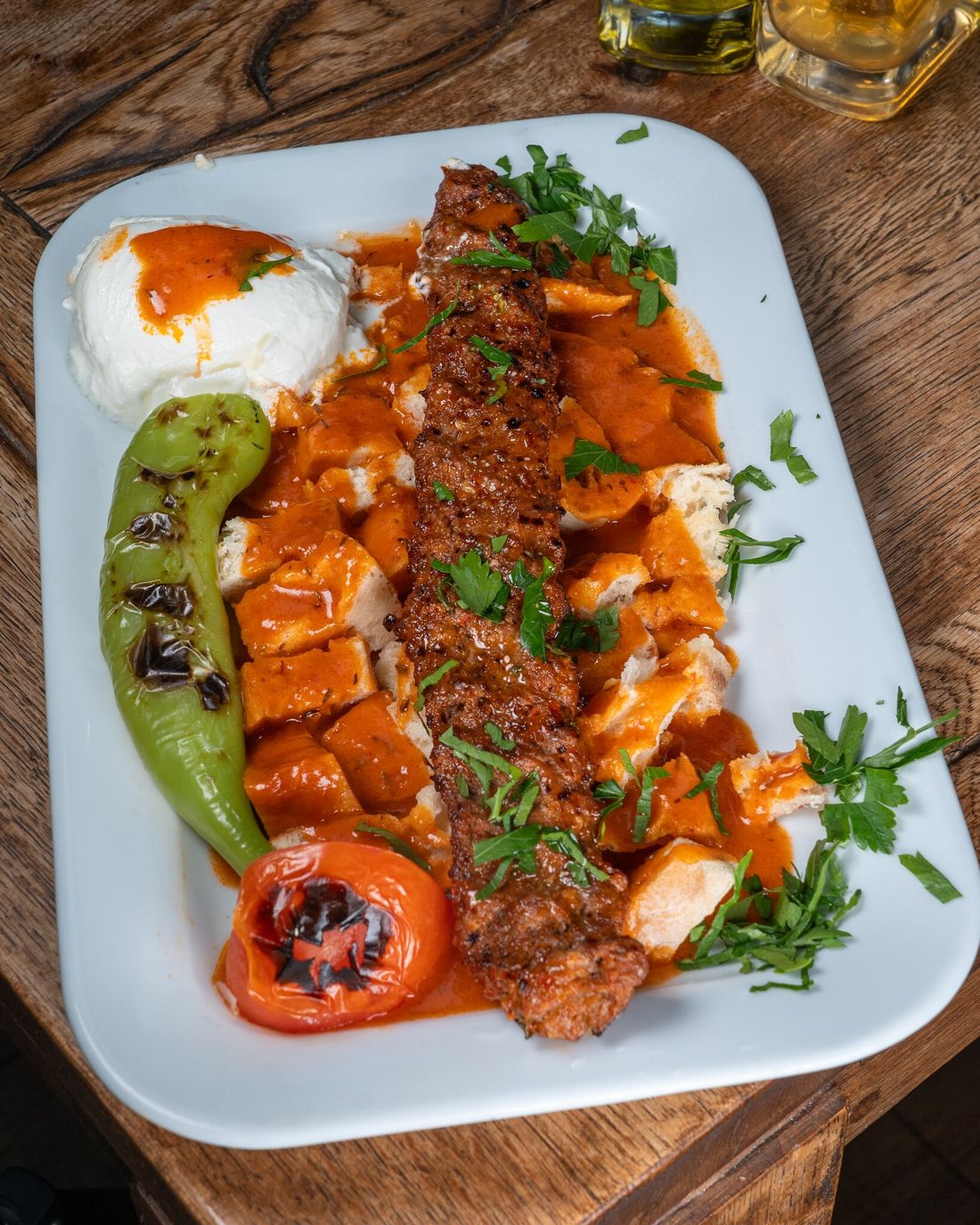 Mangal-Grill am Abend im KENT Restaurant Wien